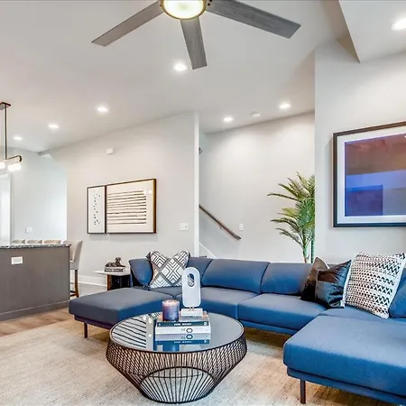 Beautiful New Townhome Hot Tub