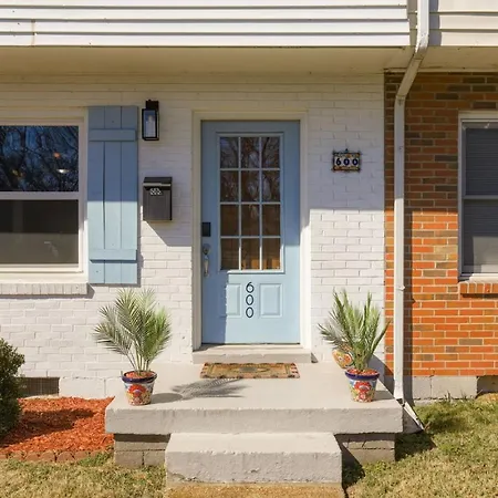 Holiday home Amazing Backyard Only 2 Miles To Downtown With Sauna And Firepit *