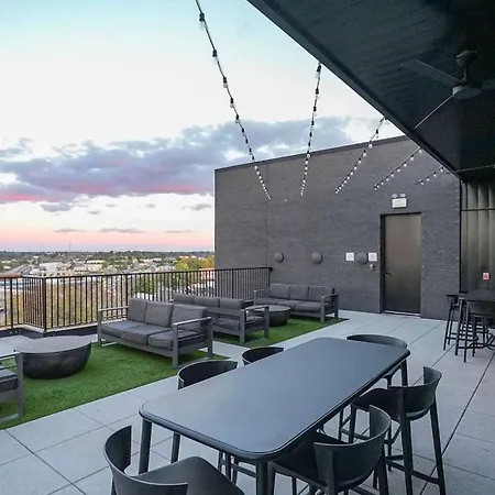 Holiday home Modern For 6 With Rooftop & Gym Near Dt Nashville