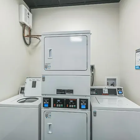 Holiday home Modern For 6 With Rooftop & Gym Near Dt *