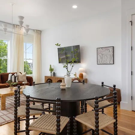 12 South With Rooftop Sauna And Wet Bar With 2 Car Garage Holiday home *