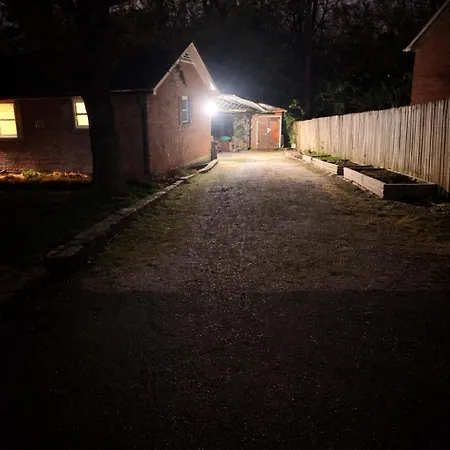 Guest house Cozy Private In Quiet Neighborhood Nashville