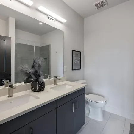 Musica - 3 Units - Pool & Gym - Heart Of Midtown *