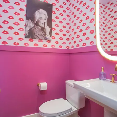 Bohemian Chic Hot Tub Sleeps 12 * Nashville