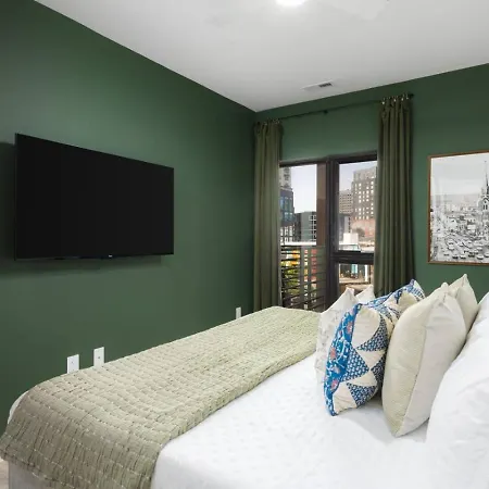 Holiday home With Pool Balcony And Garage Walk To Downtown Broadway Nashville