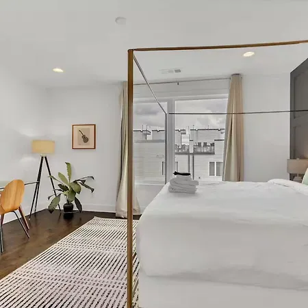Stylish Townhome W Rooftop Views Near Broadway * Nashville