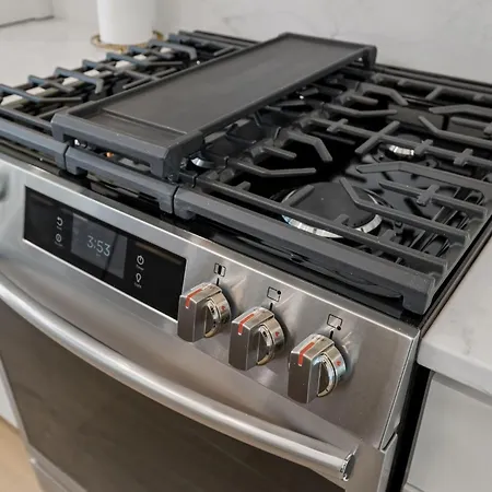 Luxury Townhouse With Exclusive Rooftop Hot Tub *