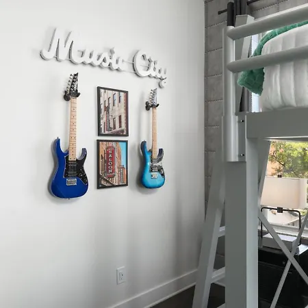With Garage Parking - By Vanderbilt And Only 2 Miles To Downtown Nashville