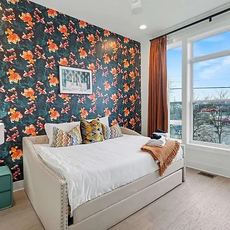 Holiday home Rooftop Rendezvous - Sleeps 12 Rooftop Near Dt