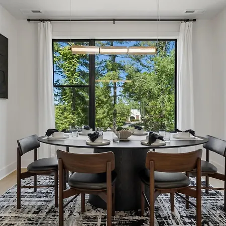 Luxury Townhouse With Exclusive Rooftop Hot Tub * Nashville