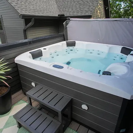 Bohemian Chic Hot Tub Sleeps 12 Nashville