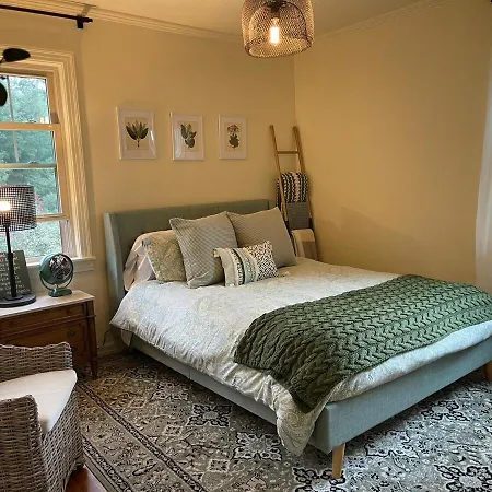 Charming In A Historic Quiet Haven Holiday home Nashville