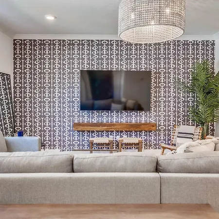 Holiday home Modern Two Townhomes Close To Downtown Nashville