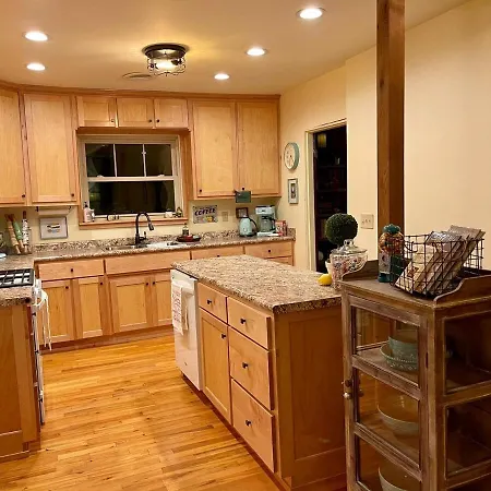 Charming In A Historic Quiet Haven * Nashville