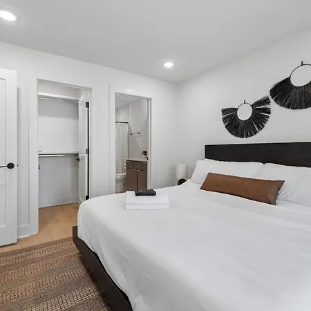 Luxury Townhouse With Exclusive Rooftop Hot Tub Nashville