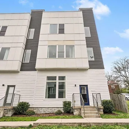 2 Modern Townhomes W Rooftop Views Near Broadway * Nashville