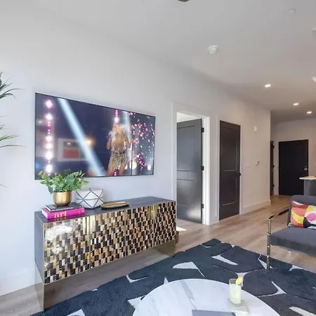 Musica - 3 Units - Pool & Gym - Heart Of Midtown