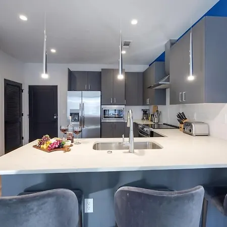 Holiday home Musica - 3 Units - Pool & Gym - Heart Of Midtown *