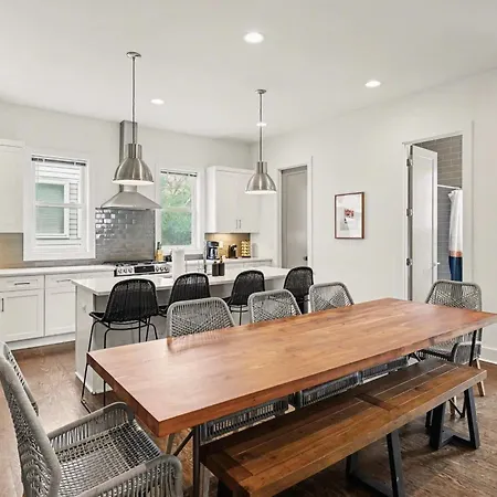 2 Modern Townhomes W Rooftop Views Near Broadway Nashville
