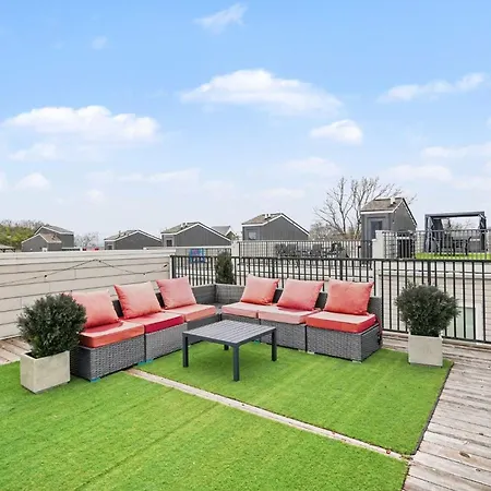 Modern Townhome W Rooftop Views Near Broadway Holiday home Nashville