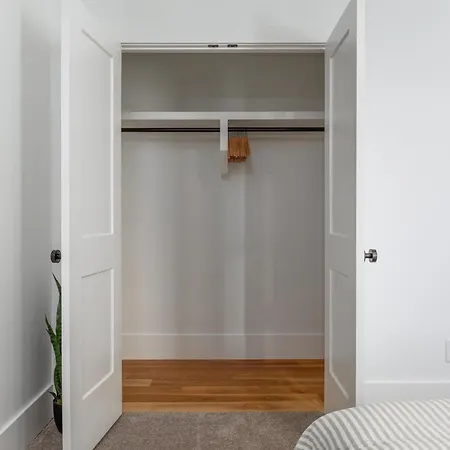 Holiday home 12 South With Rooftop Sauna And Wet Bar With 2 Car Garage Nashville
