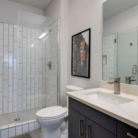 Holiday home Musica - 3 Units - Pool & Gym - Heart Of Midtown
