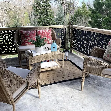 Charming In A Historic Quiet Haven Holiday home *
