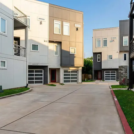 Rooftop Views & Patio Lounge Near Downtown Holiday home Nashville