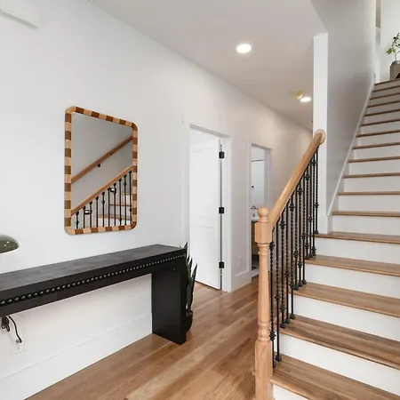 12 South With Rooftop Sauna And Wet Bar With 2 Car Garage Holiday home *