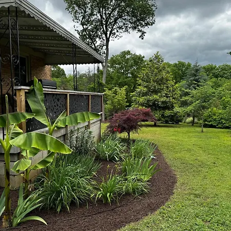 Charming In A Historic Quiet Haven * Nashville