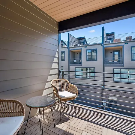 Holiday home Luxury Townhouse With Exclusive Rooftop Hot Tub *