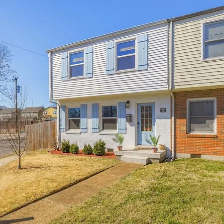 Holiday home Amazing Backyard Only 2 Miles To Downtown With Sauna And Firepit