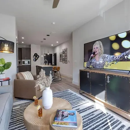 Musica - 3 Units - Pool & Gym - Heart Of Midtown *