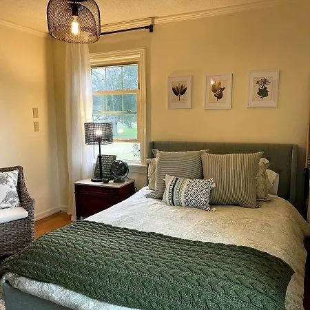 Charming In A Historic Quiet Haven Holiday home