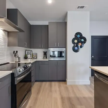 Holiday home Musica - 3 Units - Pool & Gym - Heart Of Midtown Nashville