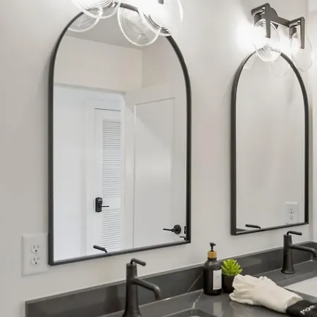 Holiday home Elegant Townhome Rooftop Hot Tub & Fireplace Nashville
