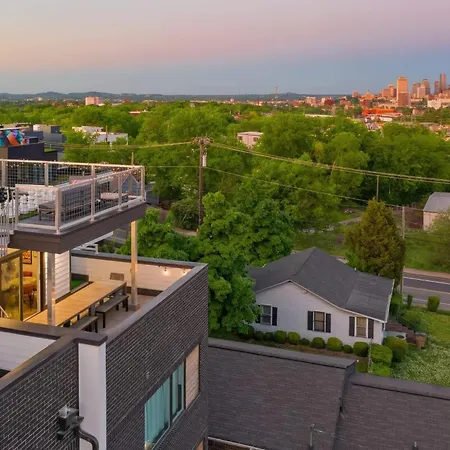 Holiday home Luxury Retreat - Double Rooftop Deck & Game Nashville