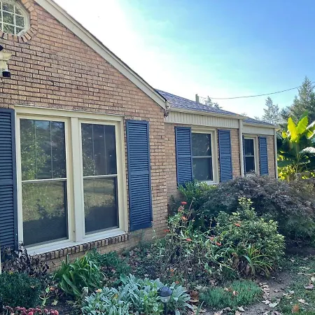 Holiday home Charming In A Historic Quiet Haven *