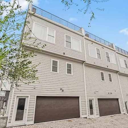 2 Stylish Townhomes W Rooftop Views Near Broadway