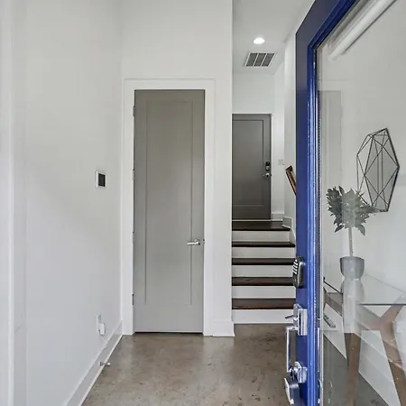Holiday home Chic Townhome X3 W Rooftop Views Near Broadway Nashville