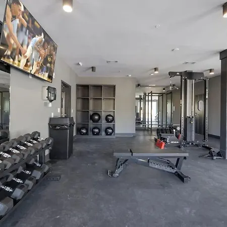 Holiday home Musica - 3 Units - Pool & Gym - Heart Of Midtown