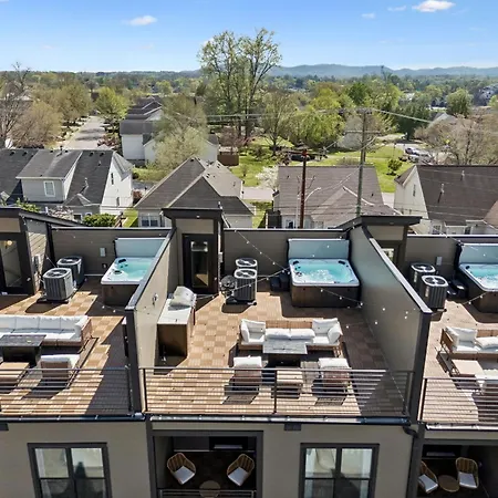Holiday home Elegant Townhome Rooftop Hot Tub & Fireplace Nashville
