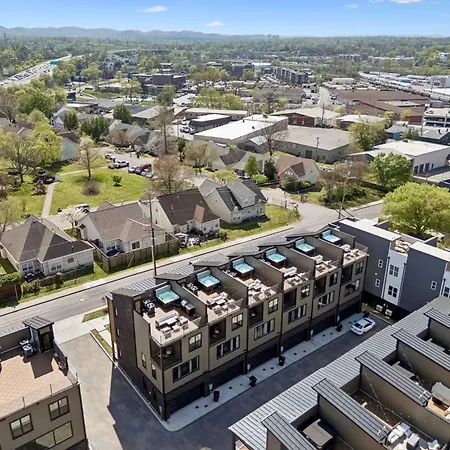 Holiday home Elegant Townhome Rooftop Hot Tub & Fireplace Nashville