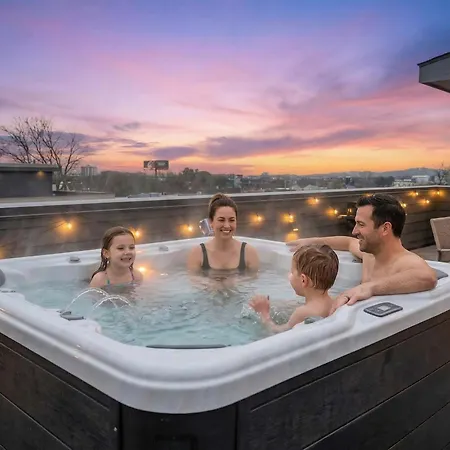 Rooftop Nights In - 3br - Office * Nashville
