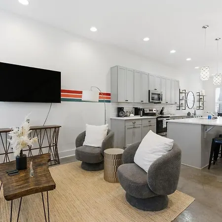 Modern 3br With Rooftop - 10 Min To Broadway Apartment *