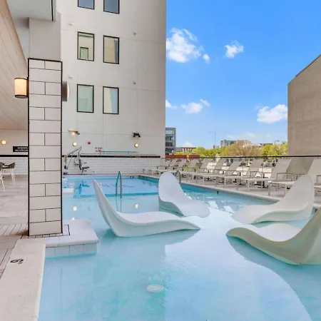Boutique With Pool Gym And Walk To Midtown Nashville