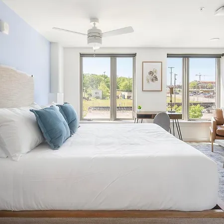 Apartment Landing Spectacular Studio Gym Nashville