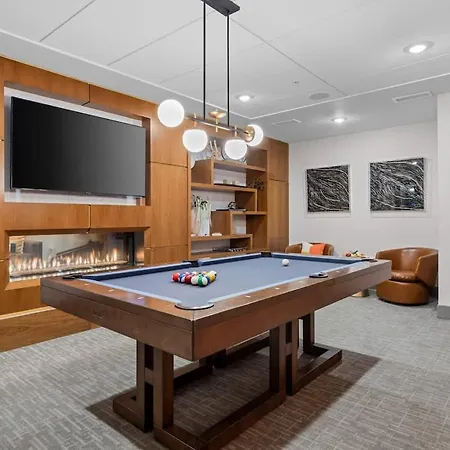 Light-filled Retreat Near Broadway & Pool * Nashville