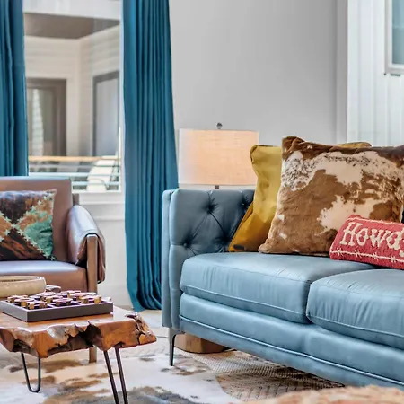 Apartment Hideaway - Rooftop Patio W Views *