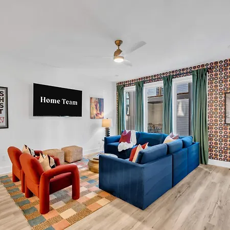 Apartment Hideaway - Rooftop - Fire Pit Nights